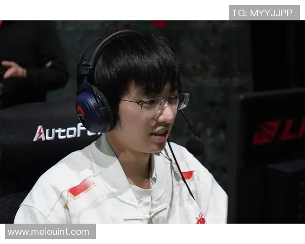 英雄联盟战术解析：JDG如何在逆境中实现反击的秘密策略